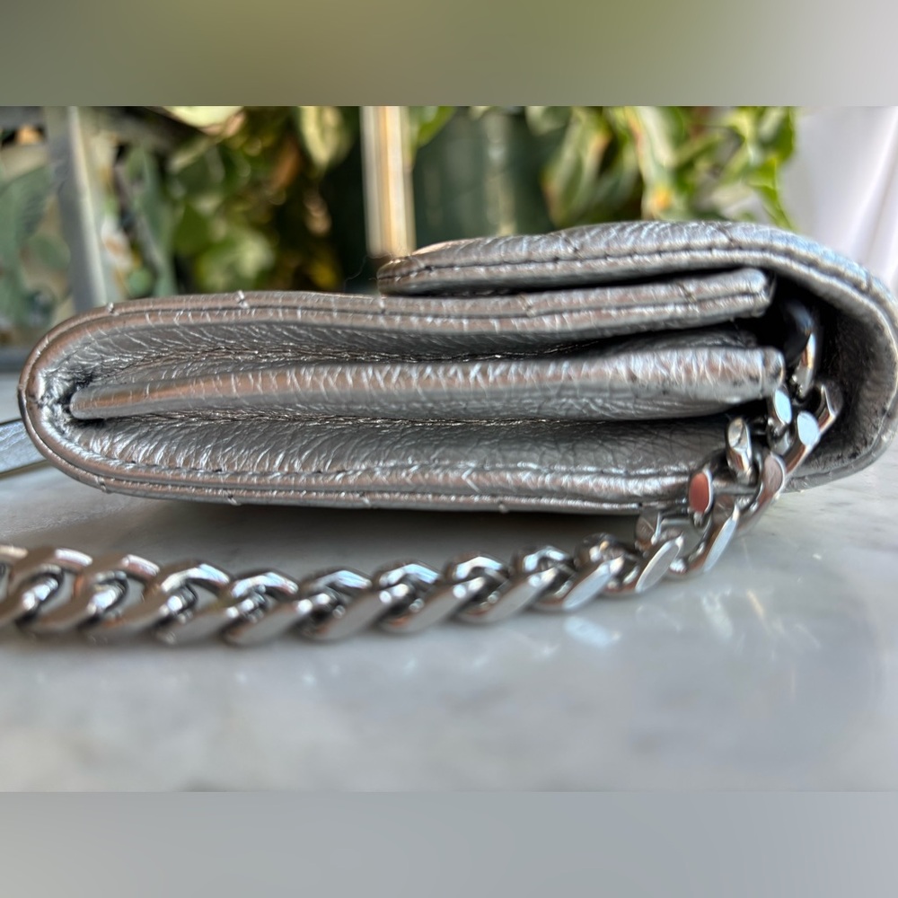 Rebecca Minkoff Silver Quilted Leather Crossbody Bag/Wallet on a Chain - Picture 3 of 16